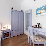 Flora-heartbeat Old Three Bedrooms Lägenhet