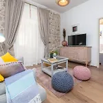 Apartment Flora-heartbeat Old Three Bedrooms *