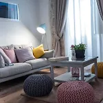 Flora-heartbeat Old Three Bedrooms *