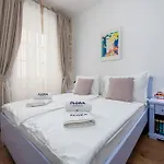 Apartament Flora-heartbeat Old Three Bedrooms *