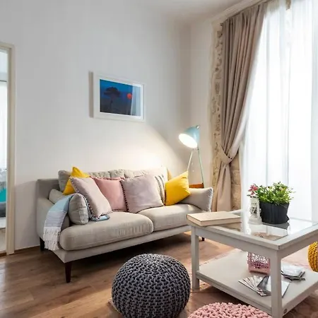 Flora-heartbeat Old Three Bedrooms