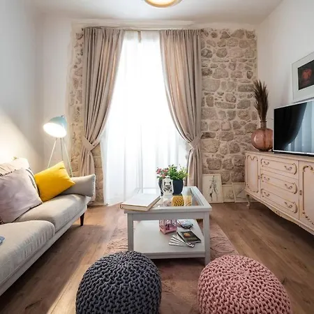 Apartment Flora-heartbeat Old Three Bedrooms *