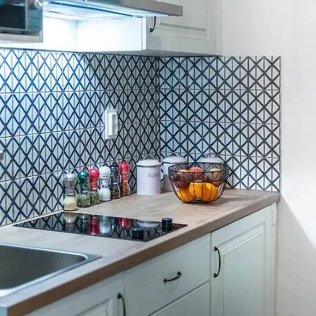 Flora-heartbeat Old Three Bedrooms