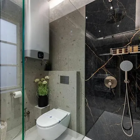 Flora-heartbeat Old Three Bedrooms Apartamento *