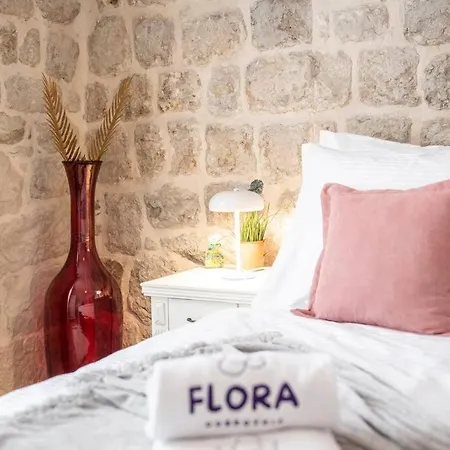 Flora-heartbeat Old Three Bedrooms *