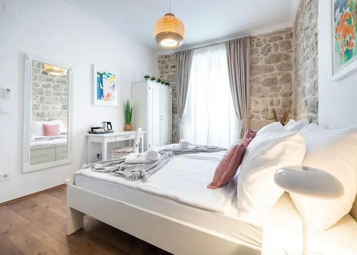 Flora-heartbeat Old Three Bedrooms *