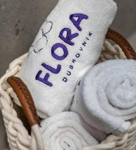 Flora-heartbeat Old Three Bedrooms דירה