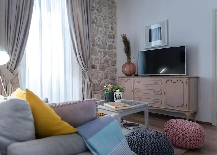 Flora-heartbeat Old Three Bedrooms דירה *