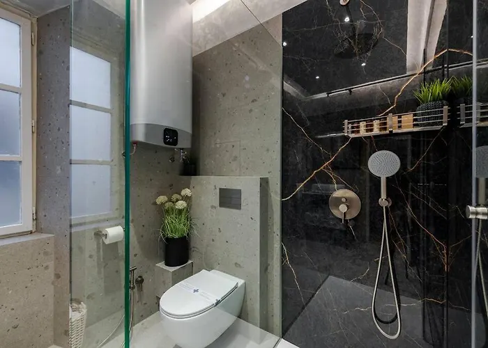 Flora-heartbeat Old Three Bedrooms דירה *