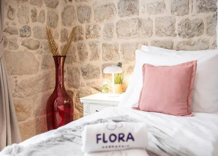 Flora-heartbeat Old Three Bedrooms *