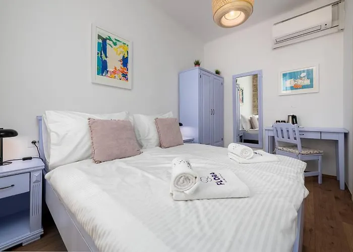 Flora-heartbeat Old Three Bedrooms *