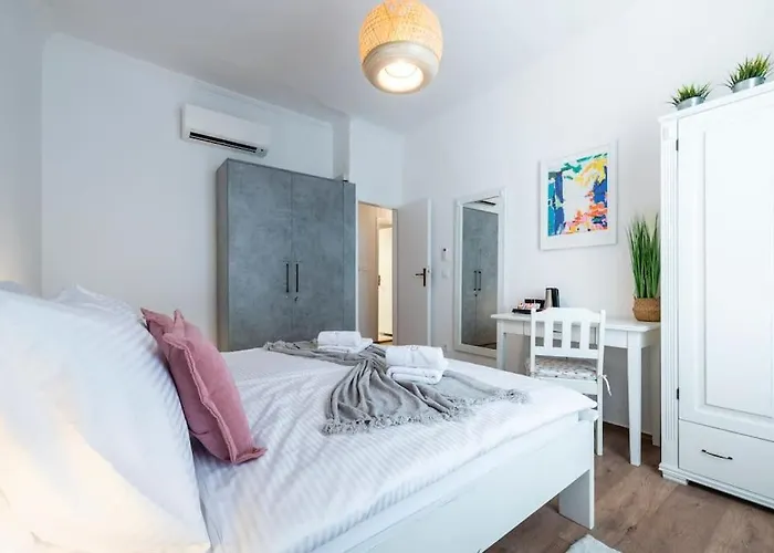 דירה Flora-heartbeat Old Three Bedrooms