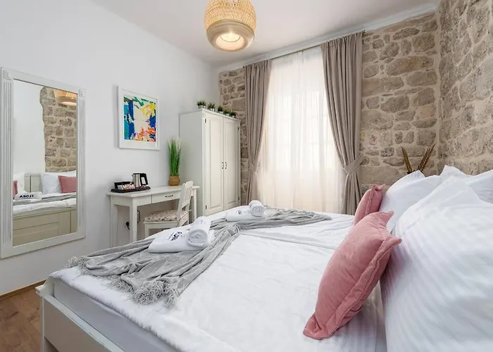 Flora-heartbeat Old Three Bedrooms *