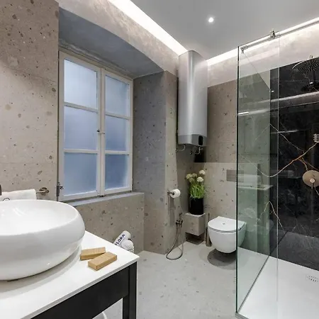 Appartement Flora-heartbeat Old Three Bedrooms *